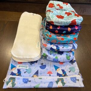 Glowbug | Cloth Diaper | Holiday Bundle 5 Diapers, Wet Bag, Bamboo Inserts | EUC